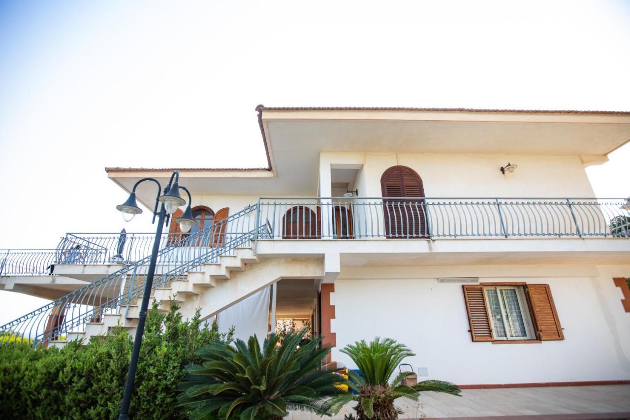 Izzhome Panorama Marina di Ragusa Buitenkant foto